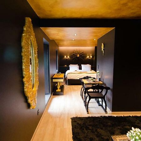 River Lodge Hotel Insolite Maredsous Buitenkant foto
