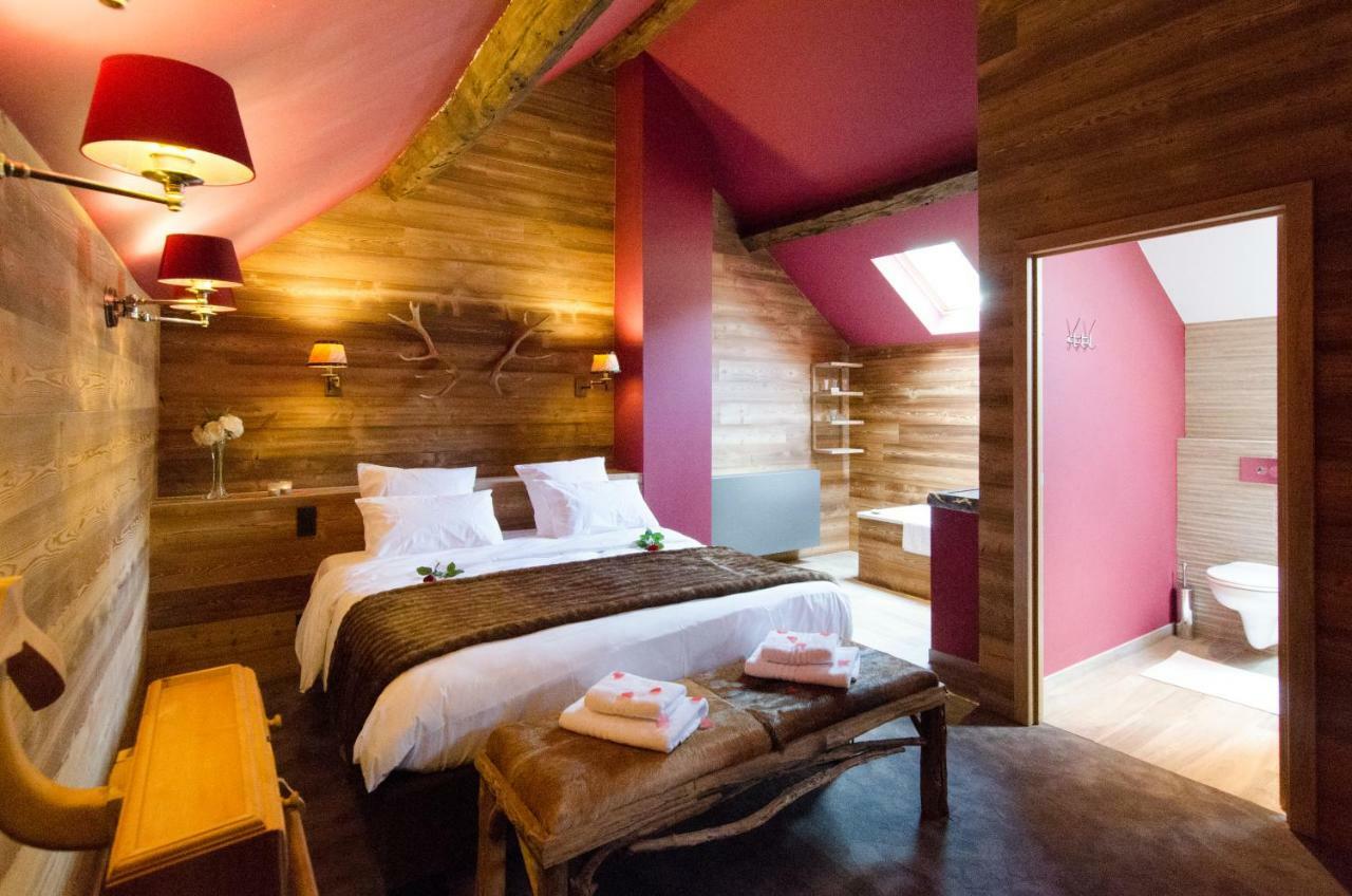 River Lodge Hotel Insolite Maredsous Buitenkant foto