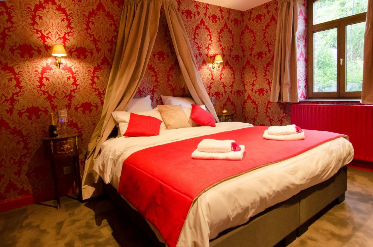 River Lodge Hotel Insolite Maredsous Buitenkant foto