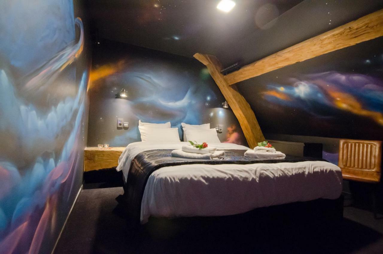 River Lodge Hotel Insolite Maredsous Buitenkant foto