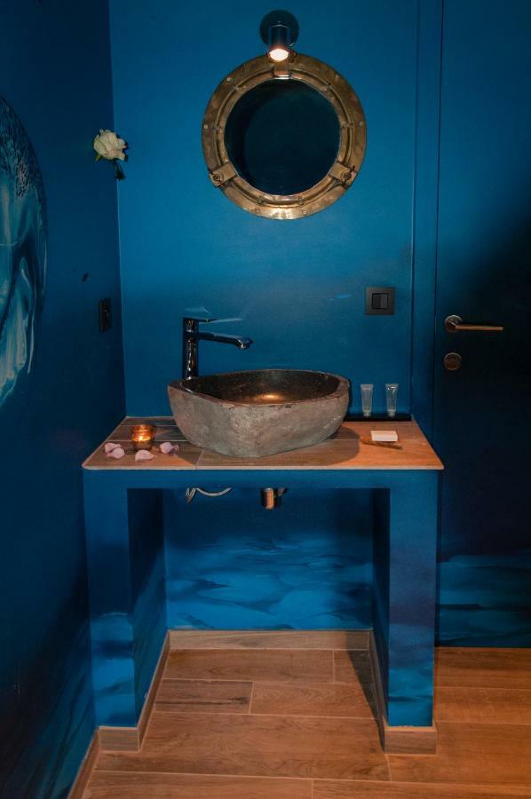 River Lodge Hotel Insolite Maredsous Buitenkant foto
