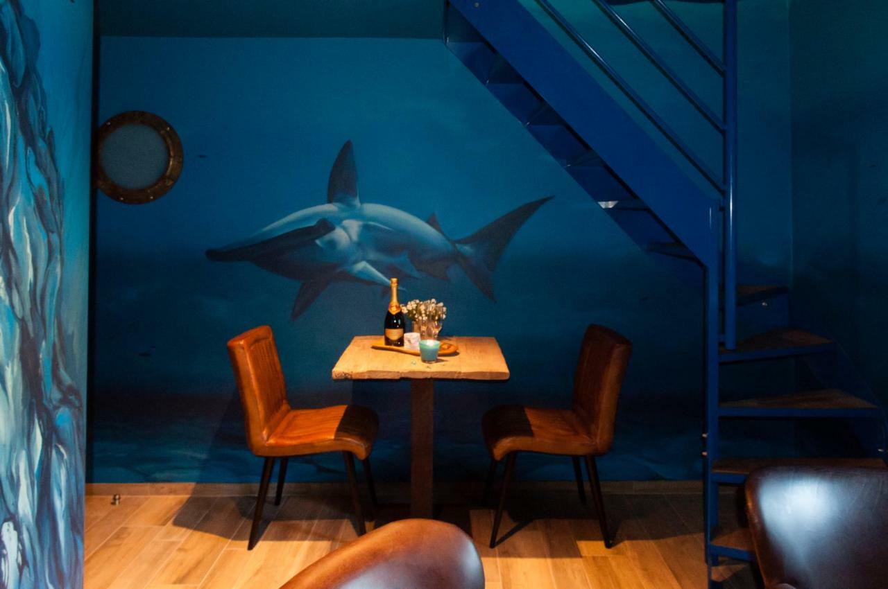River Lodge Hotel Insolite Maredsous Buitenkant foto